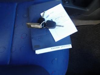 Peugeot Partner 170C 1.4 Avantage unieke benzine uitvoering !!!!!!!! picture 19