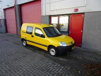 Peugeot Partner 170C 1.4 Avantage unieke benzine uitvoering !!!!!!!! picture 4