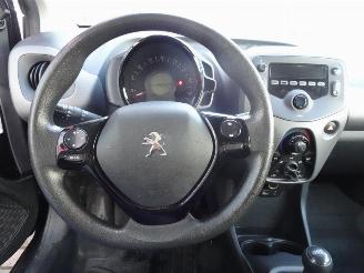 Peugeot 108 1.0 e-VTi Active airco 3500 € export prijs !!!!!!!! picture 10