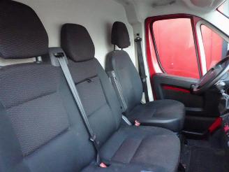 Peugeot Boxer 333 2.2 BlueHDi 165 L3H2 Premium 3 zits navi airco camera 2500 kg trekhaakgewicht picture 15