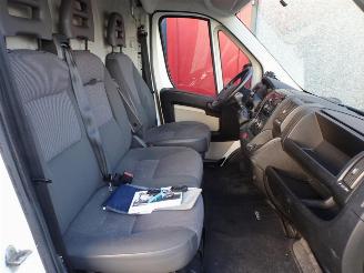 Peugeot Boxer 330 2.2 HDI L2H2 Profit+ picture 12