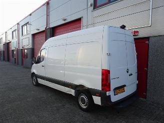 Mercedes Sprinter 314 2.2 CDI L2H2 3 zitter picture 2