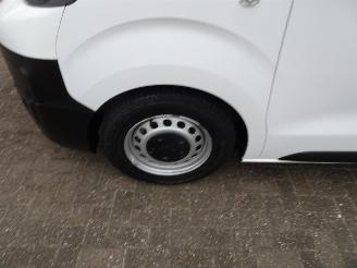 Peugeot Expert 231L 2.0 BlueHDI 120 DC Premium 6 pers airco picture 26