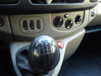 Renault Trafic 1.9 dCi L1H1 Série Spéciale 3 zits picture 15