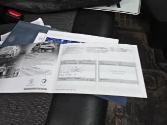 Peugeot Expert 2.0 BlueHDI 120 pk Standard Premium 3 zits picture 29