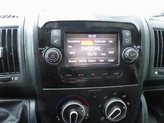 Peugeot Boxer 335 2.2 BlueHDi 140 L2H2 Premium LET OP 1 E VERSNELING STUK WEL GEWOON RIJDBAAR !!!!!! picture 9