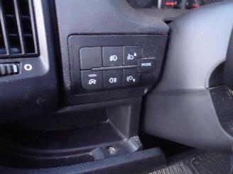 Peugeot Boxer 330 2.2 BlueHDi 120 L2H1 Premium airco picture 30