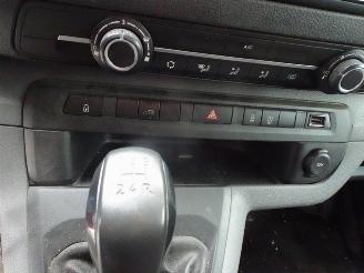 Peugeot Expert 226C 1.6 BlueHDI 95 Premium 3 zits airco picture 24