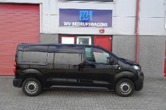 Peugeot Expert 2.0 BlueHDI 120 Standard Premium airco navi automaat picture 6