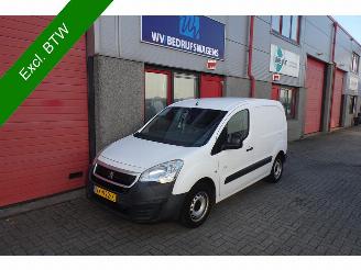 occasion commercial vehicles Peugeot Partner 120 1.6 HDi 75 L1 XR airco camera schuifdeur 108841 km !!!!!!!!!! 2016/6