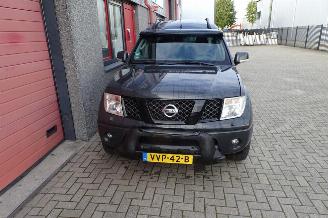 Nissan Navara dc automaat lang airco navara picture 12