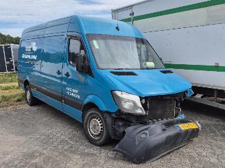 krockskadad bil bedrijf Mercedes Sprinter  2017/7