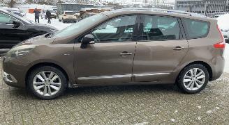 Renault Scenic  picture 3