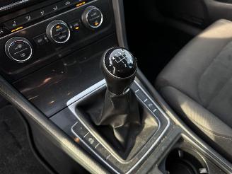 Volkswagen Golf  picture 14