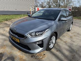 skadebil auto Kia Ceed  2019/4