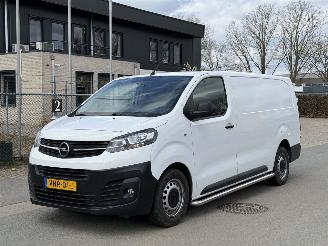 voitures fourgonnettes/vécules utilitaires Opel Vivaro  2021/12