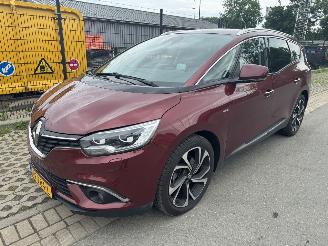 Damaged car Renault Grand-scenic  2017/6