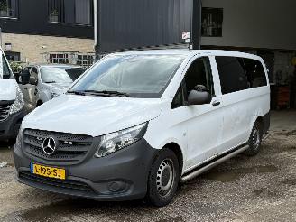 krockskadad bil auto Mercedes Vito  2021/7