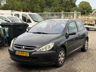 uszkodzony samochody osobowe Peugeot 307  2004/10