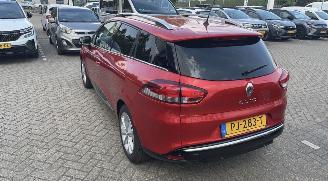 Renault Clio  picture 2