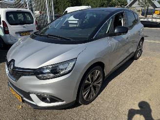 Damaged car Renault Scenic  2018/5