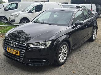 uszkodzony samochody osobowe Audi A3 Sportback G-Tron  Mechatronic storing. 2014/12