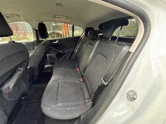 Ford Focus  picture 11