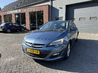 Voiture accidenté Opel Astra 1.4 Turbo Rhythm (Hatchback 5-dr.) 2014/6