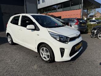 uszkodzony samochody osobowe Kia Picanto 1.0 DPi ComfortLine 5p  Hatchback 5-dr. 2021/11