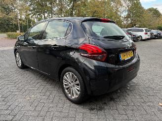 Peugeot 208 1.2 PureTech Allure 81kW Panorama Dak (Hatchback 5-dr.) picture 3