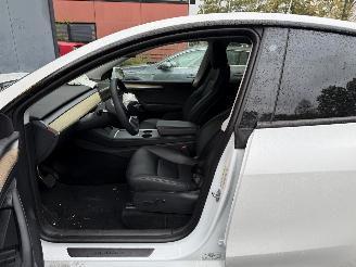 Tesla Model Y RWD 58 kWh picture 36