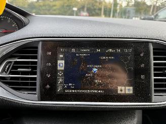 Peugeot 308 1.2 PureTech Active  Hatchback 5-dr. picture 21