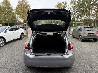Peugeot 308 1.2 PureTech Active  Hatchback 5-dr. picture 17