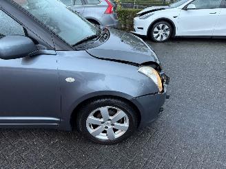 Suzuki Swift 1.3 Shogun  Hatchback 5-dr. picture 13