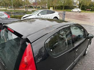 Peugeot 107 1.0-12V Urban Move AIRCO Hatchback 5-dr. picture 25