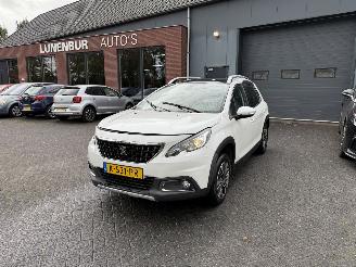 Unfallwagen Peugeot 2008 1.2 PureTech GT-line  LEER PANORAMADAK SUV 5-dr. 2016/10