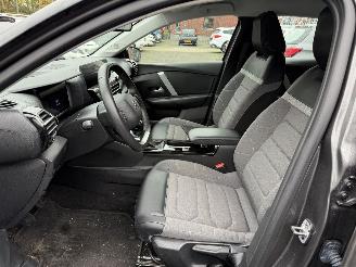 Citroën C4 1.2 Puretech Feel Pack  SUV 5-dr. picture 24