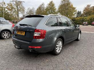 Skoda Octavia 1.6 TDI Greentech PANORAMADAK  Ambition Business picture 5
