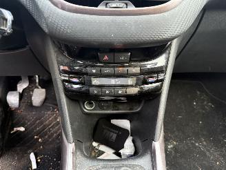 Peugeot 2008 1.6 VTi Active  PANORAMADAK SUV 5-dr. picture 18