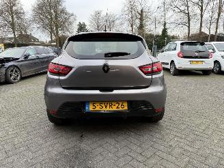 Renault Clio 0.9 TCe Authentique  Hatchback 5-dr. picture 4