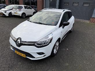Renault Clio 0.9 TCe Limited  NAVIGATIE  Stationwagen 5-dr. picture 35