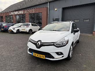 Voiture accidenté Renault Clio 0.9 TCe Limited  NAVIGATIE  Stationwagen 5-dr. 2018/6