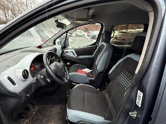 Citroën Berlingo 1.6 VTi Attraction (MPV 4-dr.) picture 20