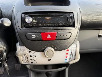 Toyota Aygo 1.0-12V Access (Hatchback 5-dr.) picture 18