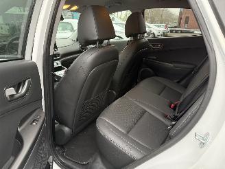 Hyundai Kona EV Premium 64 kWh (SUV 5-dr.) 10537  EX BTW picture 17