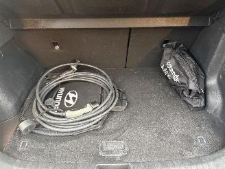 Hyundai Kona EV Premium 64 kWh (SUV 5-dr.) 10537  EX BTW picture 16