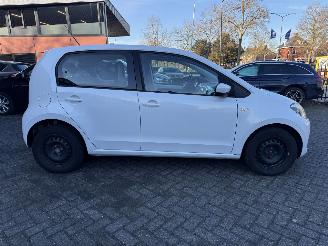 Volkswagen Up! 1.0 high up! BlueMotion picture 6