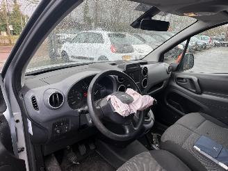 Peugeot Partner 120 1.6 BlueHDi 100 L1 Pro picture 18