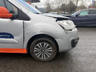 Peugeot Partner 120 1.6 BlueHDi 100 L1 Pro picture 14