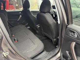 Peugeot 2008 1.2 PureTech Style (SUV 5-dr.) picture 26